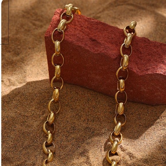 New 18K Gold Plated Oval Link Chain Necklace